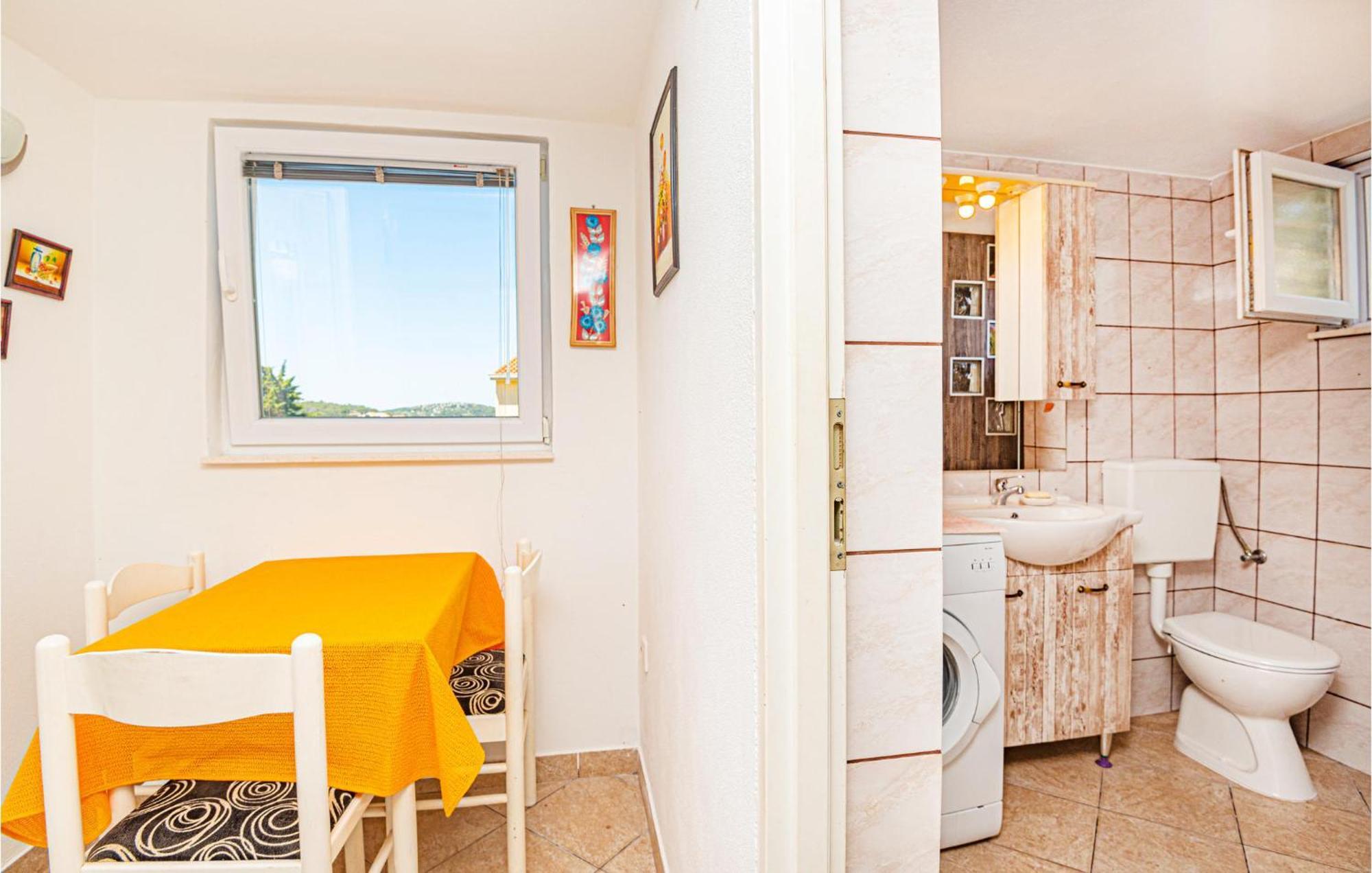 Nice Home In Zatoglav With House Sea View Podglavica 外观 照片
